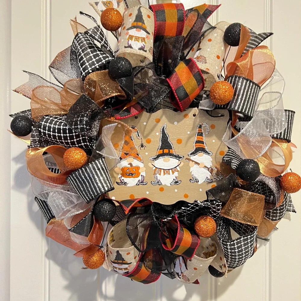 13 inch Halloween Ribbon Wreath Black & Linen Gnome MW9